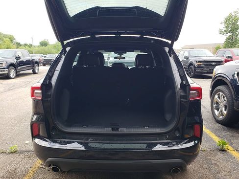 Used 2023 Ford Escape ST-Line w/ Tech Pack #1 FWD image 8