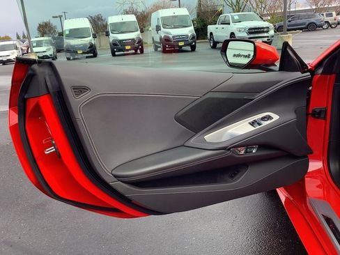 Used 2020 Chevrolet Corvette Stingray Coupe w/ Z51 Performance Package image 8