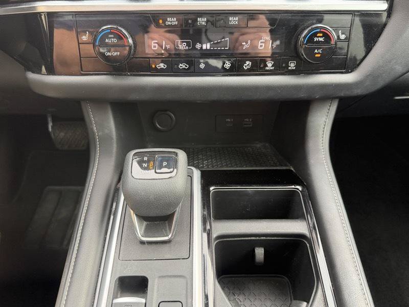 Used 2022 Nissan Pathfinder SV w/ SV Premium Package AWD/4WD image 28