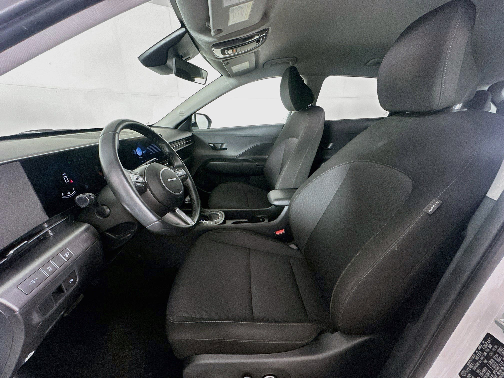 Used 2025 Hyundai Kona SEL FWD image 13