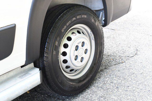 Used 2025 RAM ProMaster 2500 w/ U-Haul Equipment Group FWD image 28