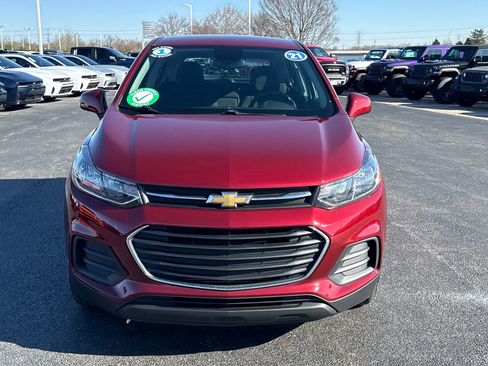 Used 2021 Chevrolet Trax LS AWD/4WD image 7