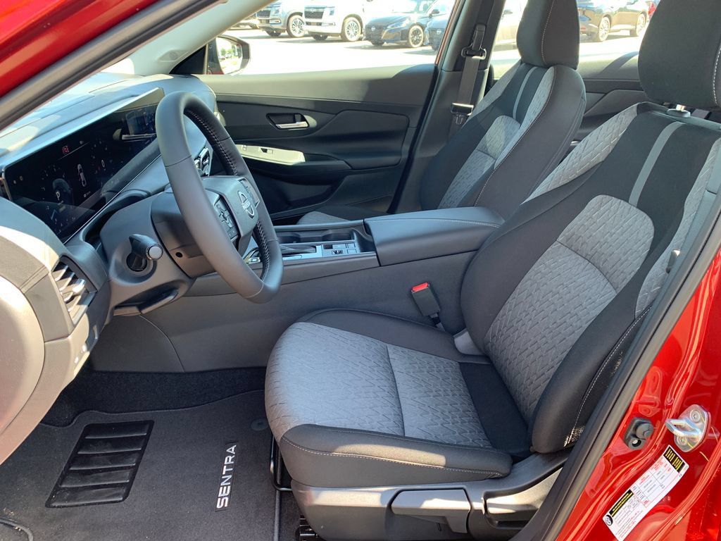 New 2027 Nissan Sentra SV w/ SV Convenience Package FWD image 18