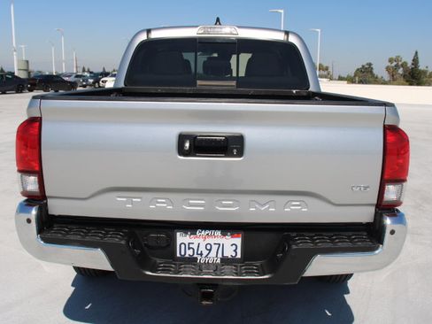 Certified 2022 Toyota Tacoma SR5 image 4