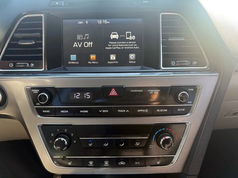 Used 2017 Hyundai Sonata Sport w/ Value Edition Package 02 image 13