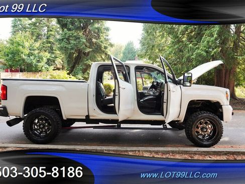 Used 2016 GMC Sierra 2500 Denali w/ Duramax Plus Package AWD/4WD image 28