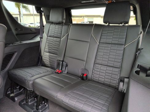 Used 2024 Cadillac Escalade V w/ Heavy-Duty Trailer Package image 33