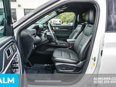 Used 2025 Ford Explorer ST-Line image 19