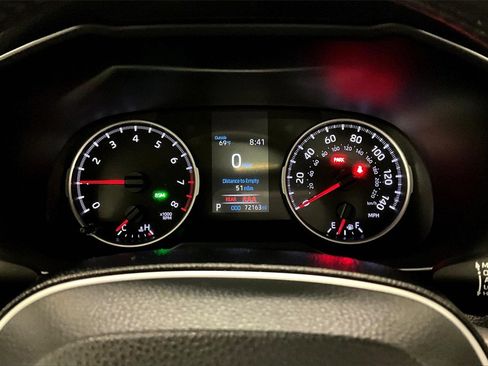 Used 2021 Toyota RAV4 XLE Premium image 13