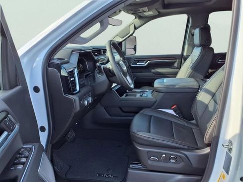 New 2026 GMC Sierra 2500 Denali w/ Denali Reserve Package image 17