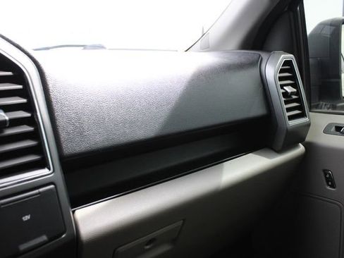 Used 2020 Ford F150 XLT AWD/4WD image 17