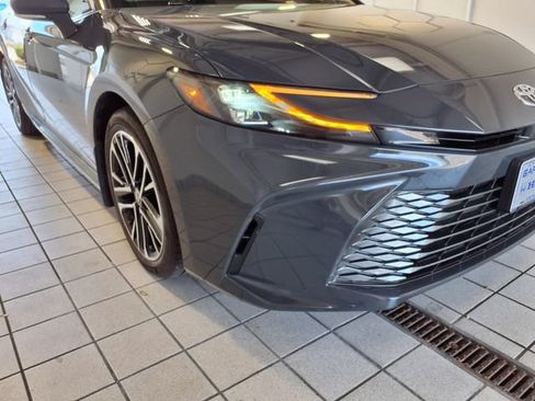 Used 2025 Toyota Camry XLE FWD image 23