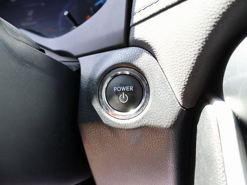 Used 2024 Toyota RAV4 SE image 31