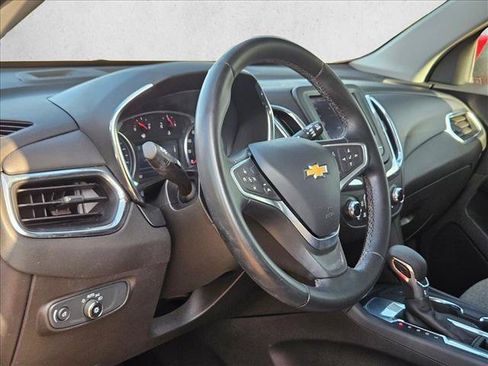 Used 2023 Chevrolet Equinox LT FWD image 10
