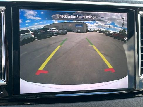 Used 2022 Chrysler Voyager LX FWD image 14