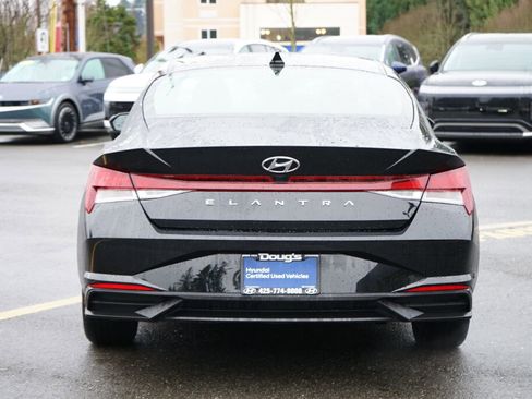 Certified 2023 Hyundai Elantra SEL w/ Convenience Package image 7