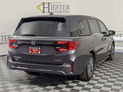 Used 2025 Honda Odyssey Touring image 7