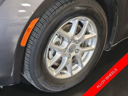 Used 2023 Chrysler Voyager LX FWD image 6
