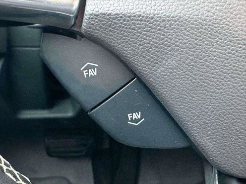 Used 2023 Chevrolet Camaro LT w/ Technology Package image 21