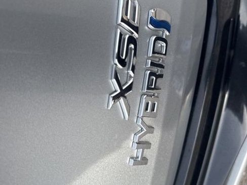 Used 2023 Toyota Sienna XSE image 9