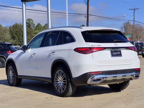 Certified 2025 Mercedes-Benz GLC 300 image 6