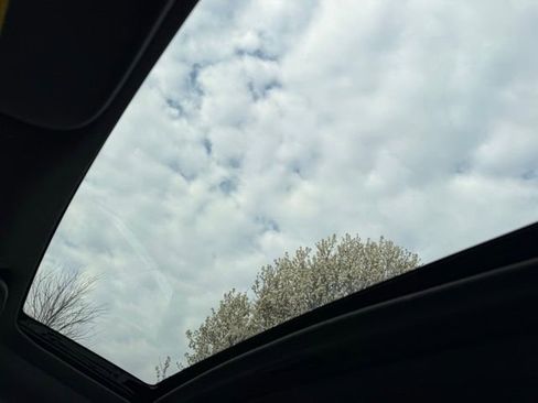 Used 2016 Ford F250 Lariat w/ Lariat Ultimate Package image 31