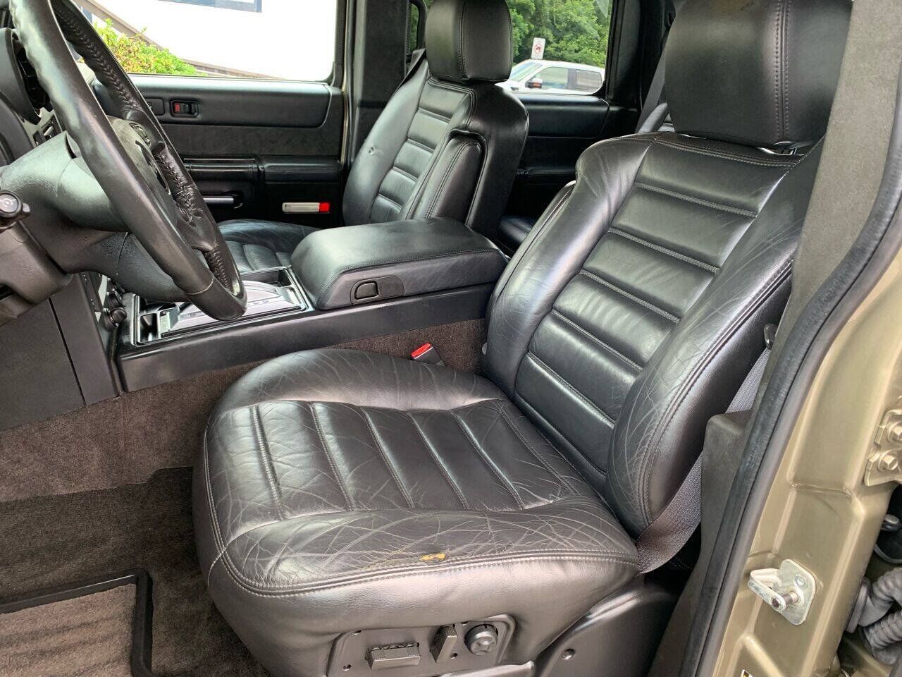Used 2005 HUMMER H2 SUT w/ Preferred Equipment Group AWD/4WD image 15