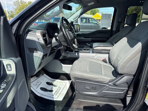 Used 2024 Ford F150 XLT w/ Mobile Office Package RWD image 24