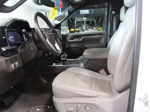 Used 2023 GMC Sierra 1500 SLT w/ SLT Premium Package AWD/4WD image 13