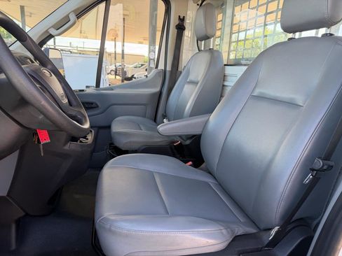 Used 2018 Ford Transit 250 138 RWD image 25