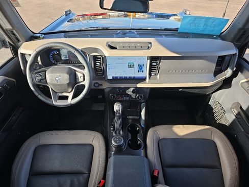 Used 2024 Ford Bronco Wildtrak image 22