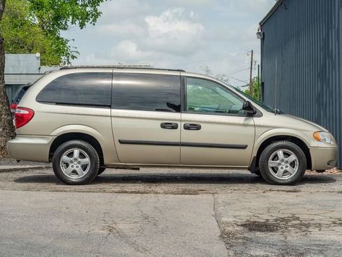 Used 2005 Dodge Grand Caravan SE w/ Popular Equipment Group I image 7