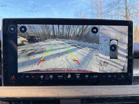 Used 2023 Lincoln Corsair Standard w/ Equipment Group 101A image 28