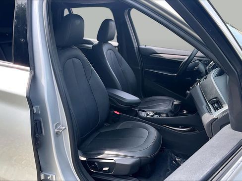 Used 2016 BMW X1 xDrive28i AWD/4WD image 9