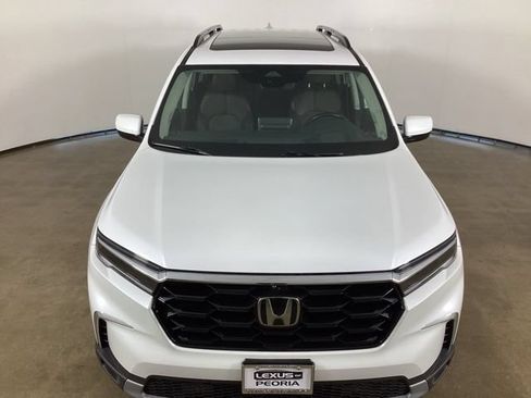 Used 2024 Honda Pilot Elite image 4