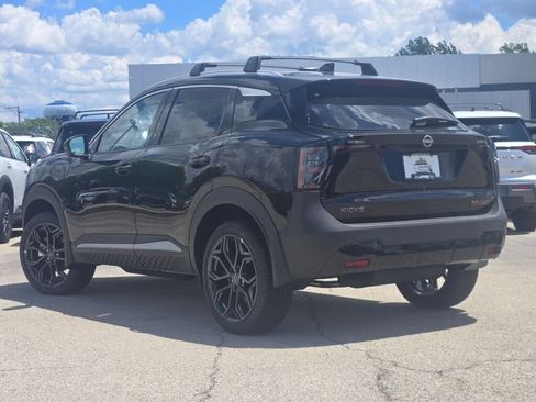Used 2026 Nissan Kicks SR AWD/4WD image 13