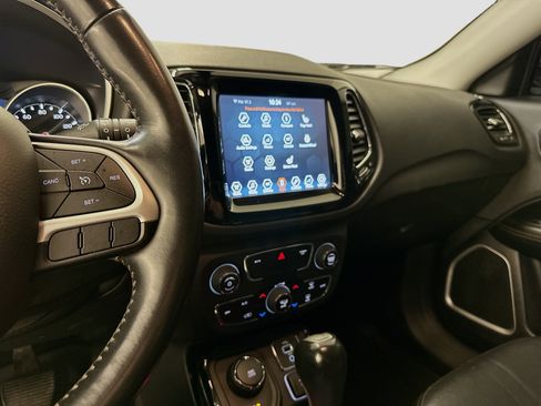 Used 2018 Jeep Compass Limited AWD/4WD image 26