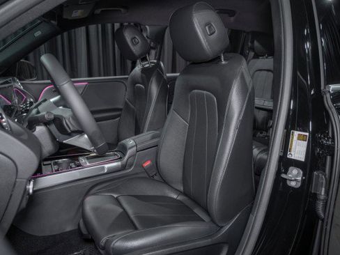 New 2025 Mercedes-Benz GLB 250 4MATIC image 10