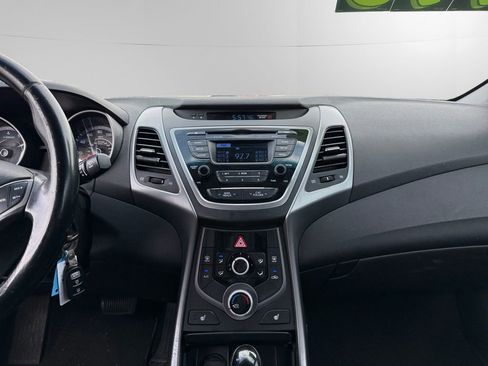 Used 2014 Hyundai Elantra image 11