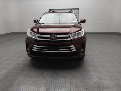 Used 2019 Toyota Highlander XLE FWD image 15