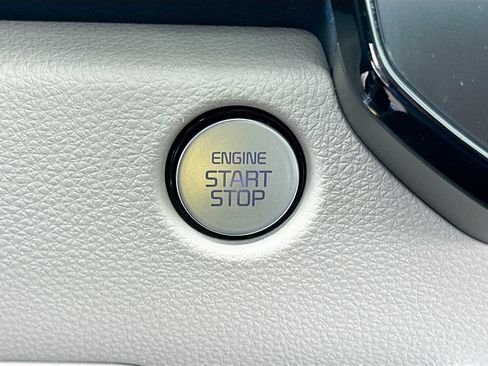 New 2025 Kia Carnival SX image 9