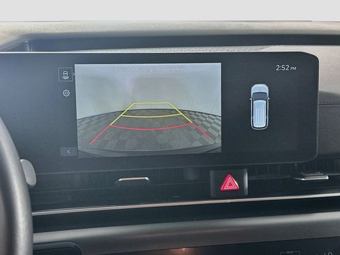 Used 2026 Kia Carnival FWD image 23