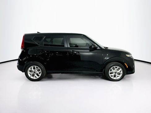 Used 2021 Kia Soul S FWD image 10