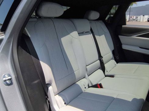 Used 2025 Cadillac Lyriq Sport AWD/4WD image 27