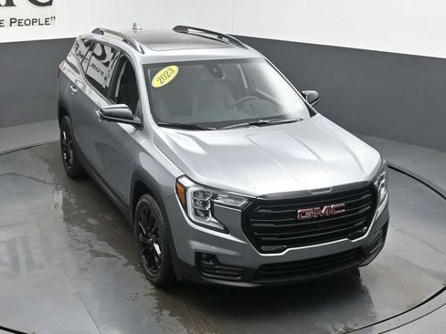 Used 2023 GMC Terrain SLT w/ Tech Package FWD image 47