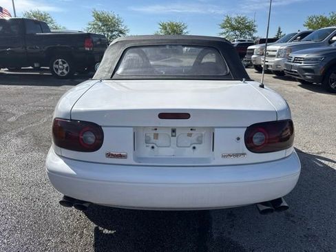 Used 1996 MAZDA MX-5 Miata RWD image 4
