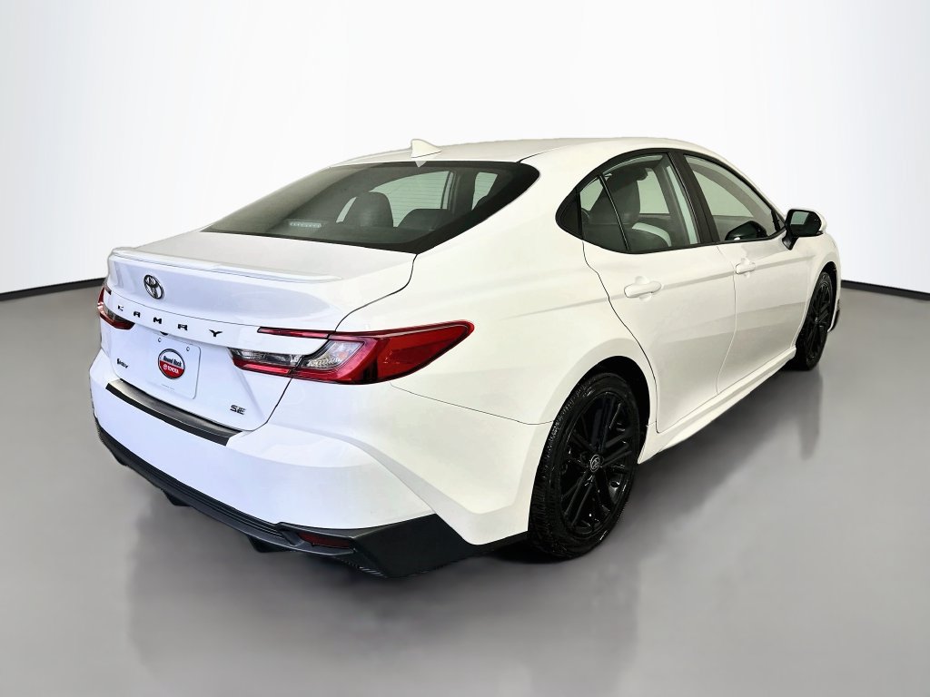 Certified 2025 Toyota Camry SE FWD image 5