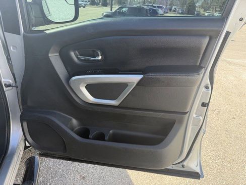 Used 2019 Nissan Titan PRO-4X AWD/4WD image 22