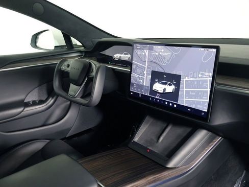 Used 2022 Tesla Model S AWD/4WD image 28
