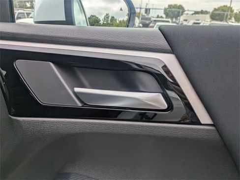 New 2025 Mitsubishi Outlander ES image 33